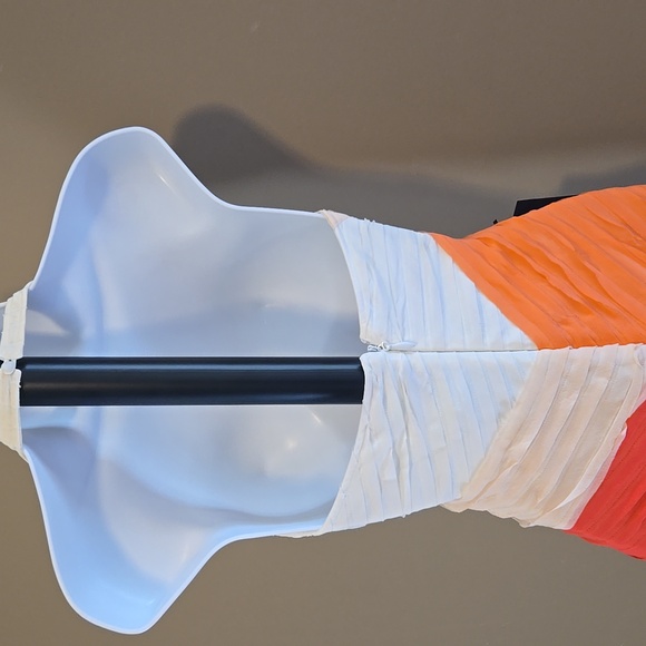 Bebe NWT XS Halter top, colorblocked mini dress - Picture 4 of 10